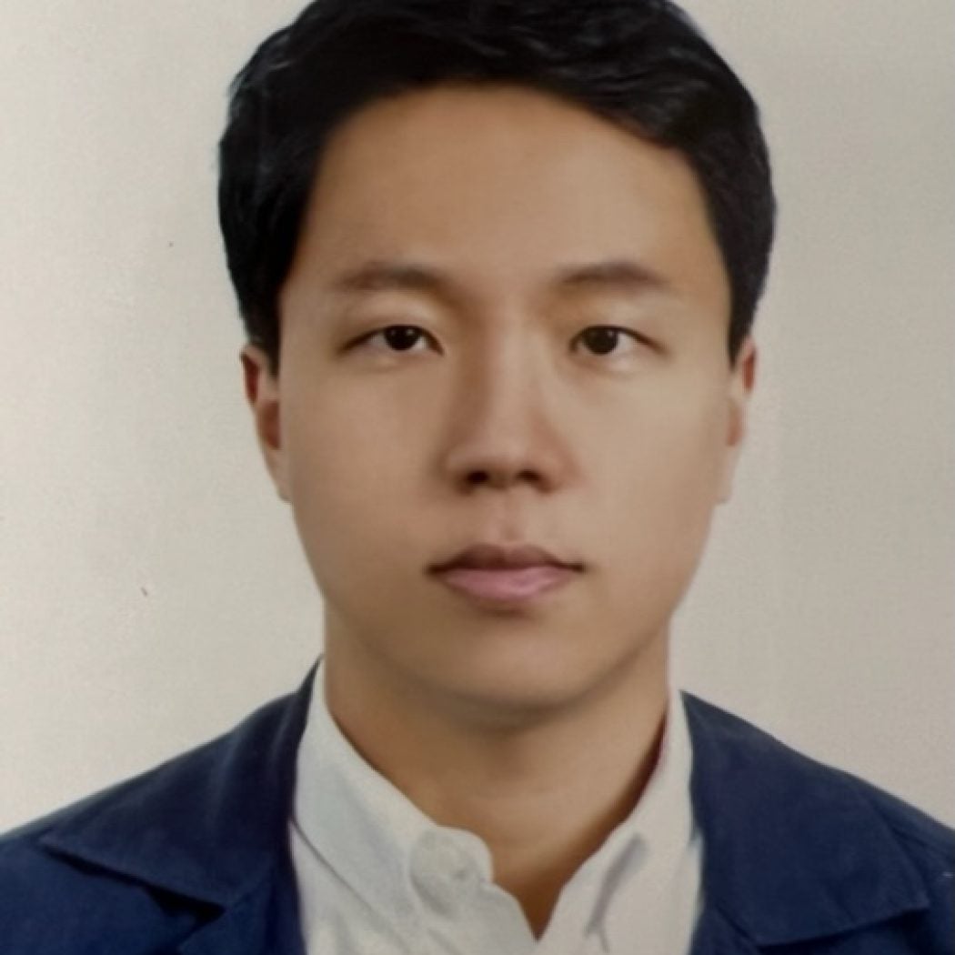 Headshot of Dongchan
